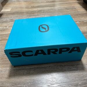 Scarpa Guida City GTX Boots – Waterproof | Vibram Sole | Excellent Condition